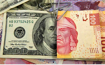 dolar y peso mexicano